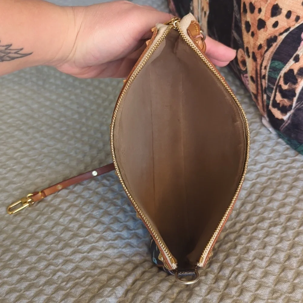 ⚡ FLASH SALE - Louis Vuitton Takashi Murakami Mulit Color Pochette - Picture 15 of 17